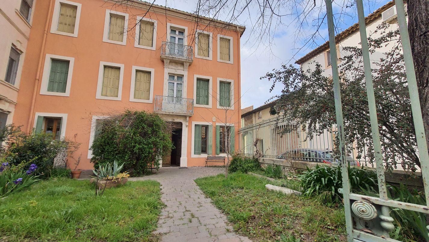 Maison à vendre, 300m², Montredon-des-Corbières