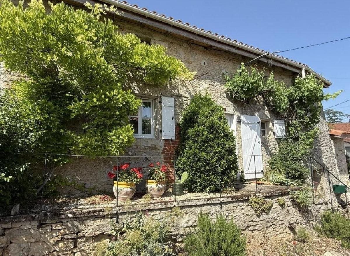 Maison à vendre, 100m², Nanteuil-en-Vallée