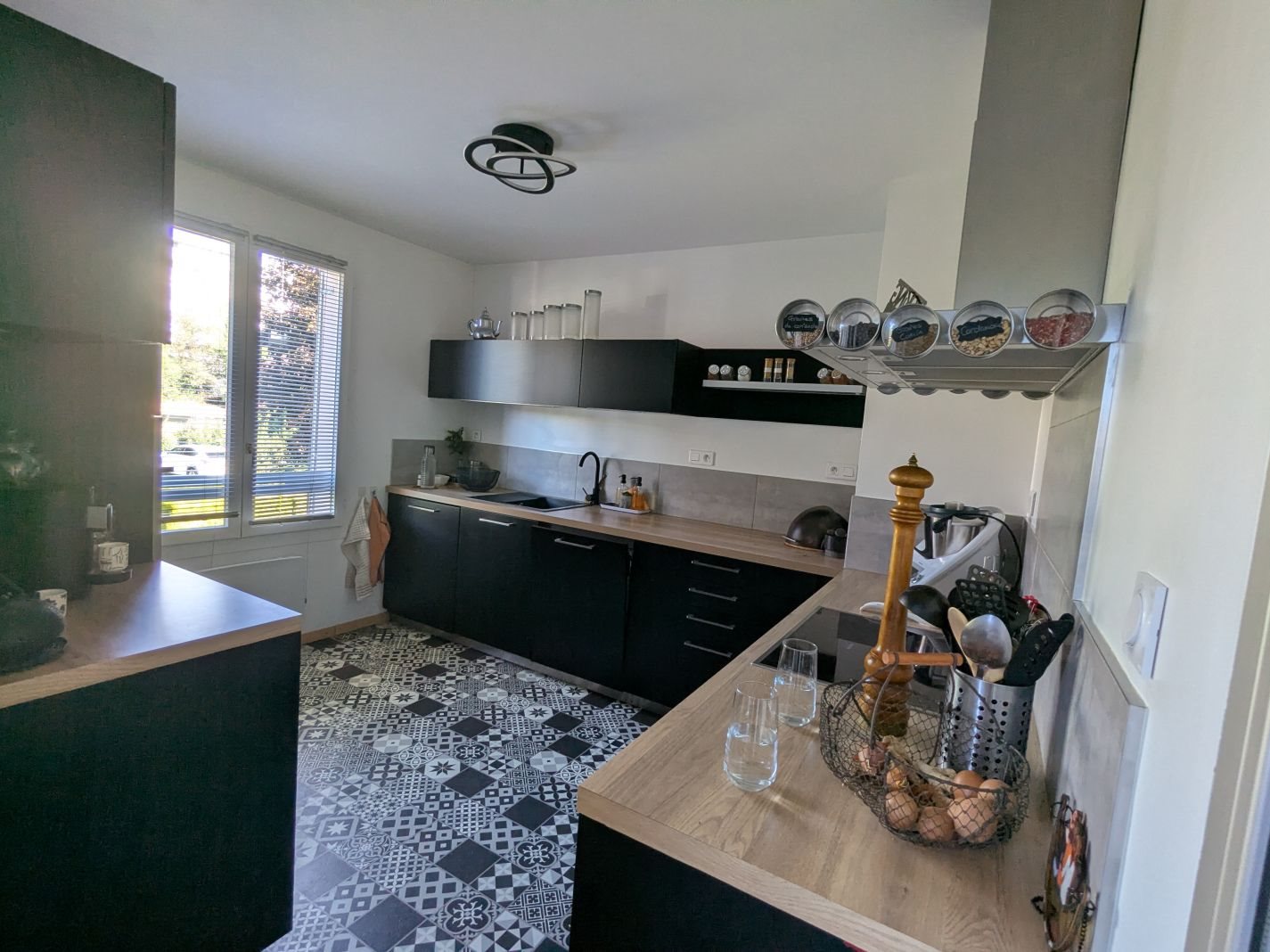Appartement à vendre, 87m², Saint-Genis-Pouilly