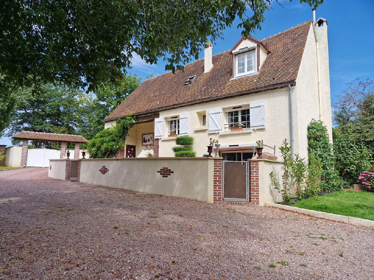 Maison à vendre, 540m², Manou