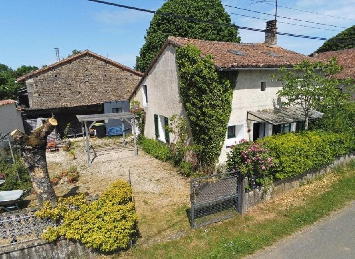 Maison à vendre, 78m², Nanteuil-en-Vallée