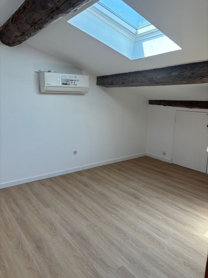 Appartement à louer, 46m², Nîmes