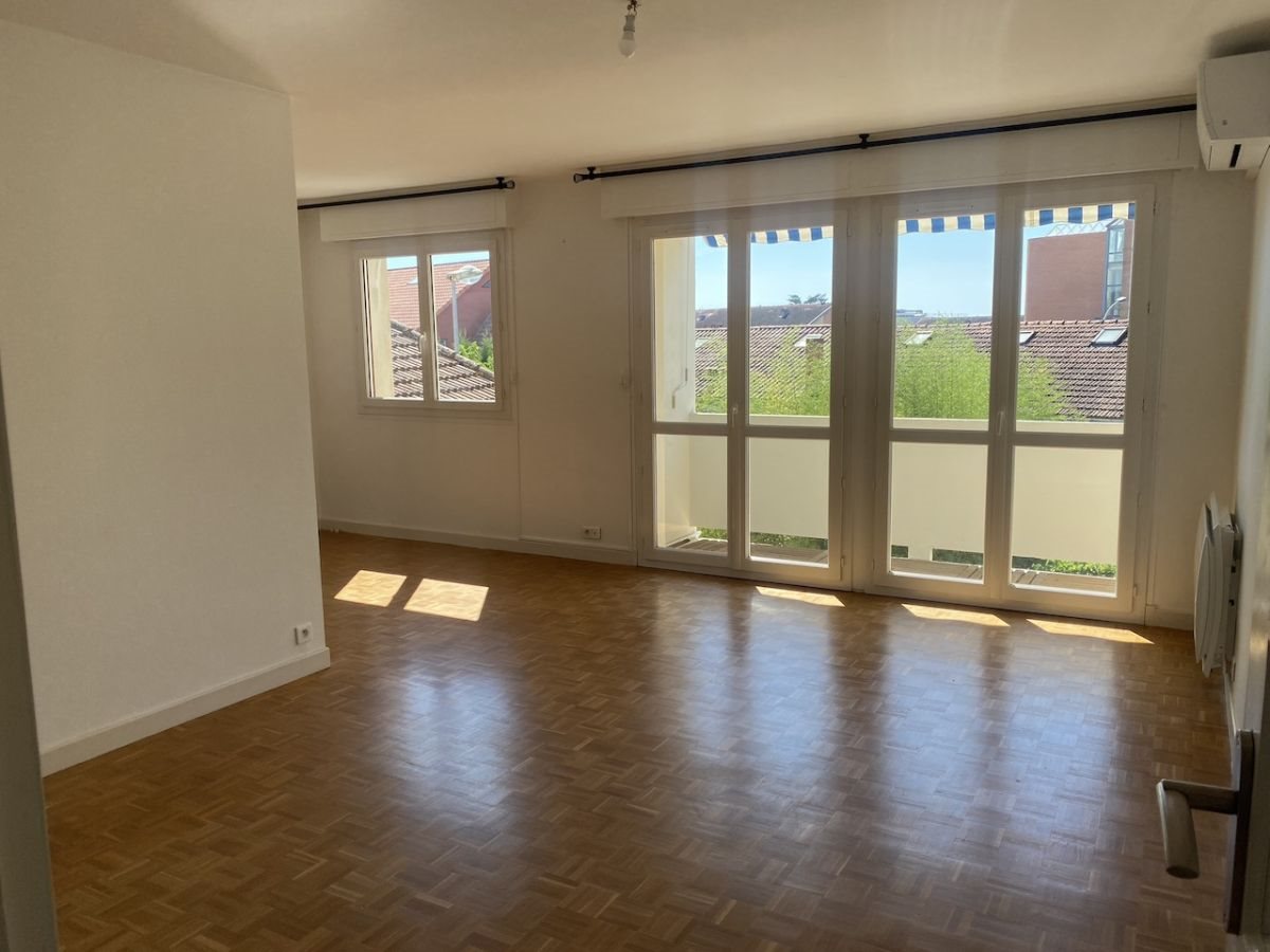 Appartement à louer, 82m², Albi