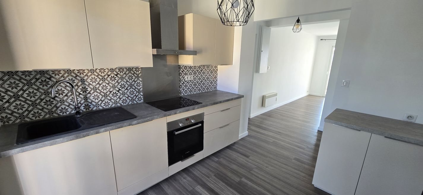 Appartement à louer, 55m², Ajaccio
