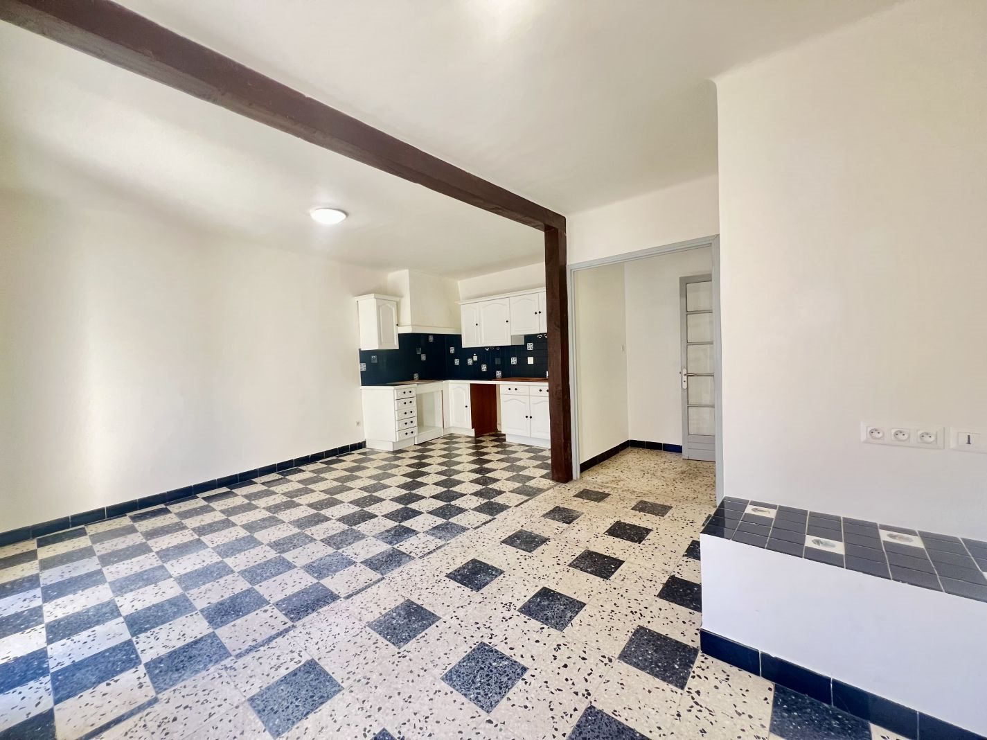 Appartement à louer, 72m², Bessan