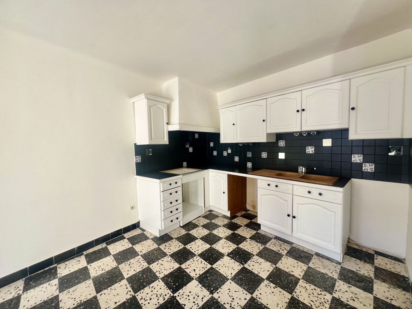 Appartement à louer, 72m², Bessan