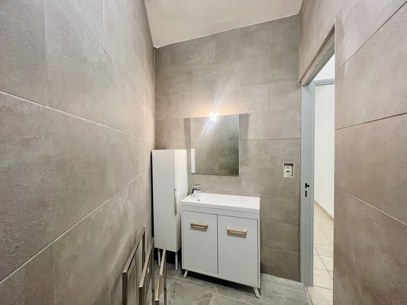 Appartement à louer, 72m², Bessan
