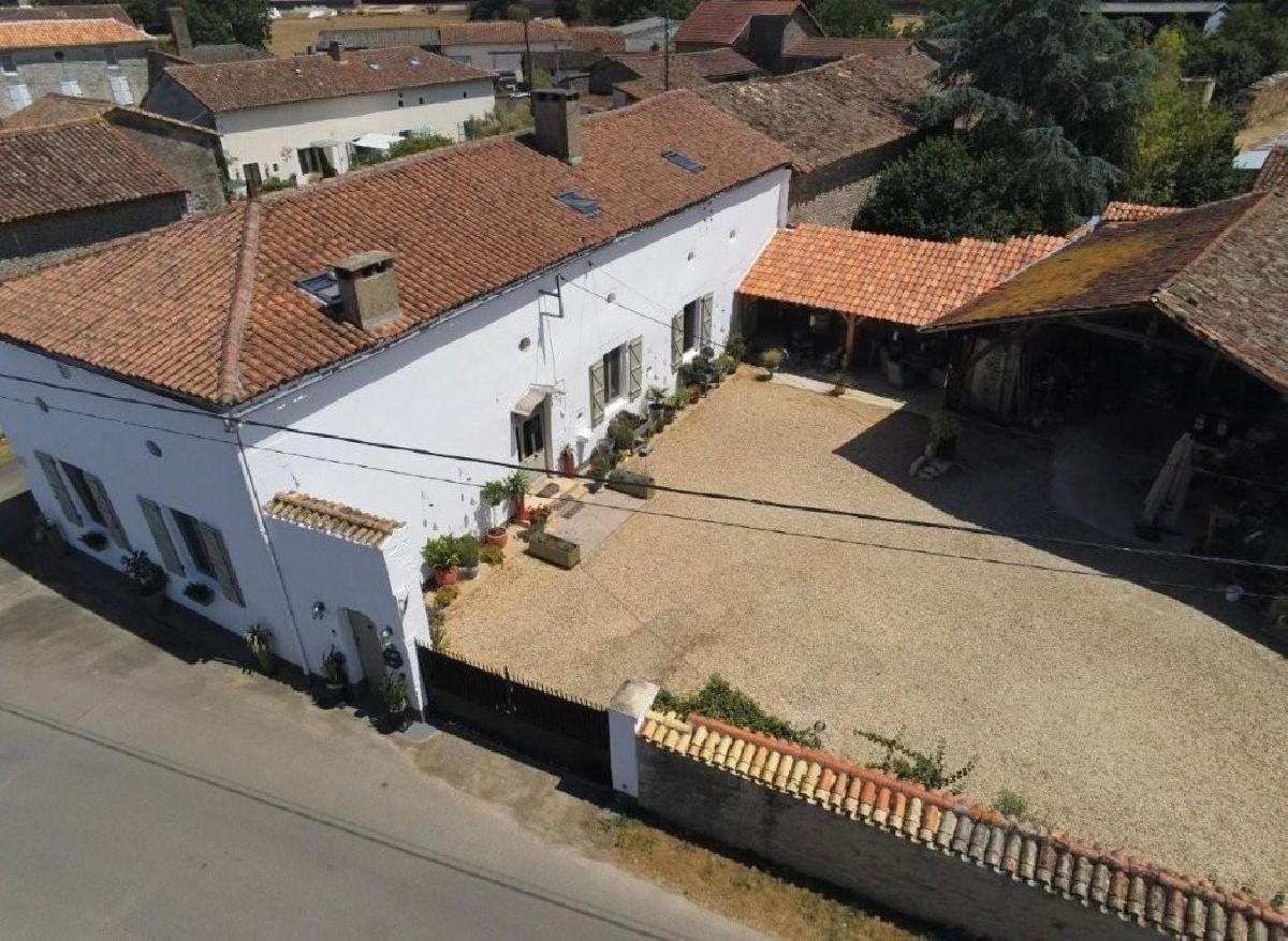 Maison à vendre, 227m², Civray