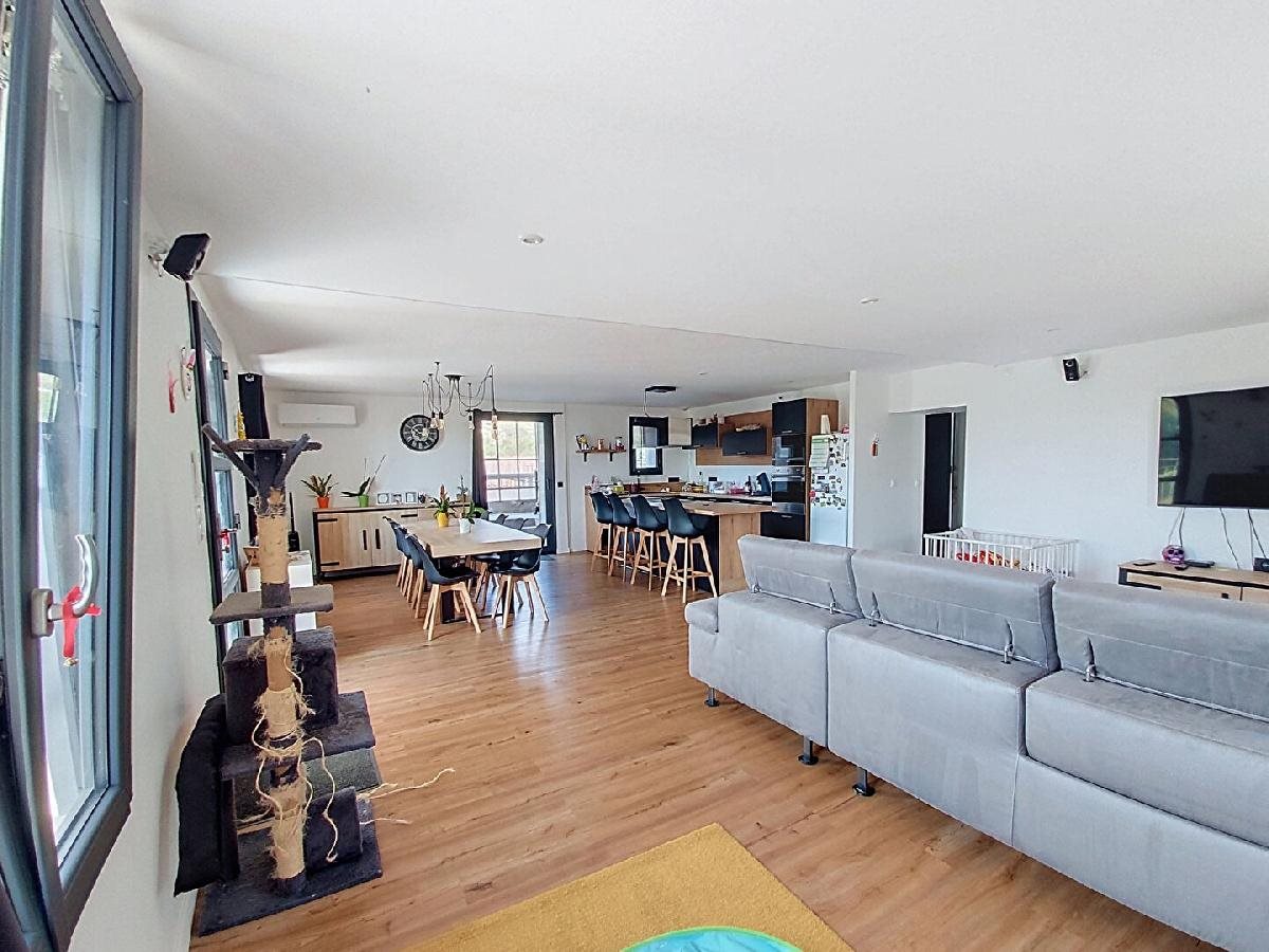 Maison à vendre, 220m², Lantignié