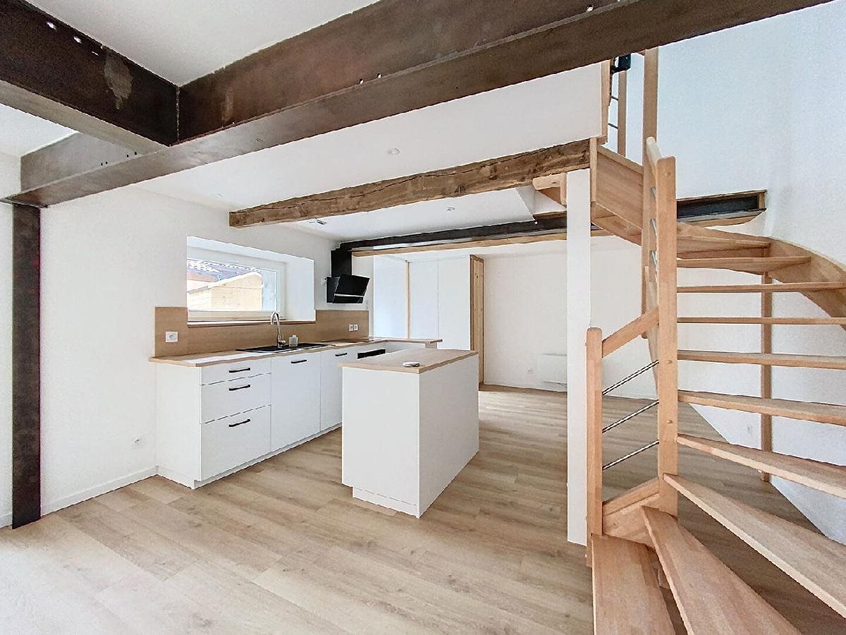 Maison à louer, 66m², Igé
