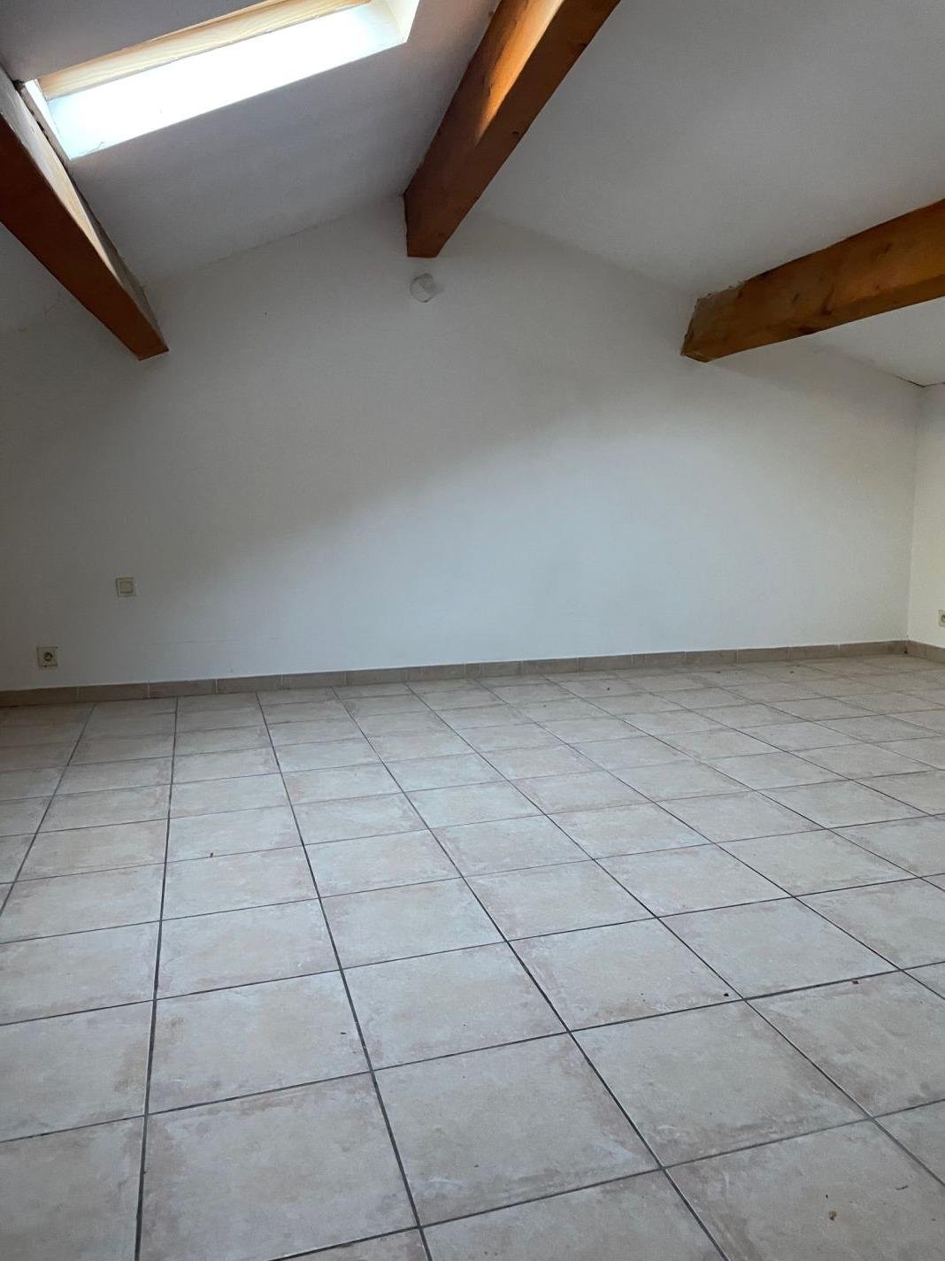 Appartement à louer, 111m², Les Mages