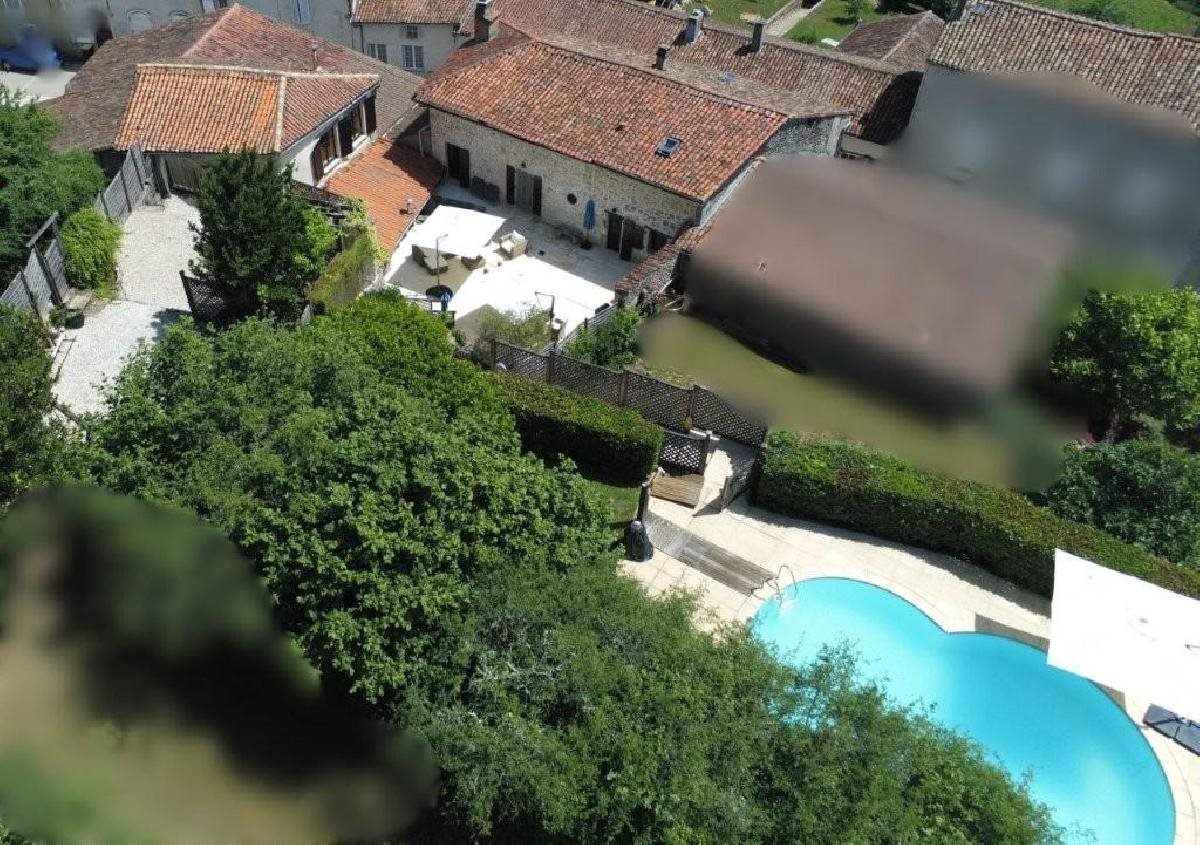 Maison à vendre, 284m², Nanteuil-en-Vallée