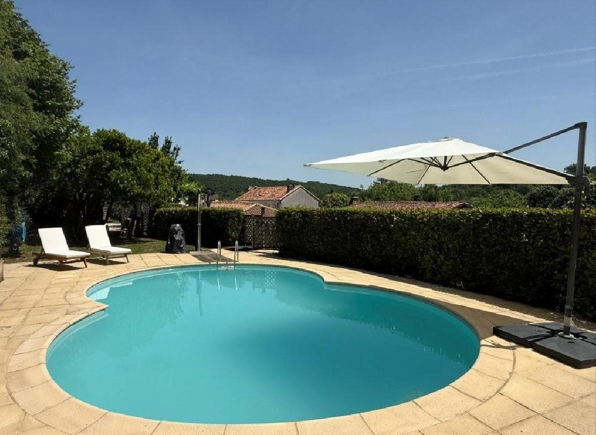Maison à vendre, 284m², Nanteuil-en-Vallée