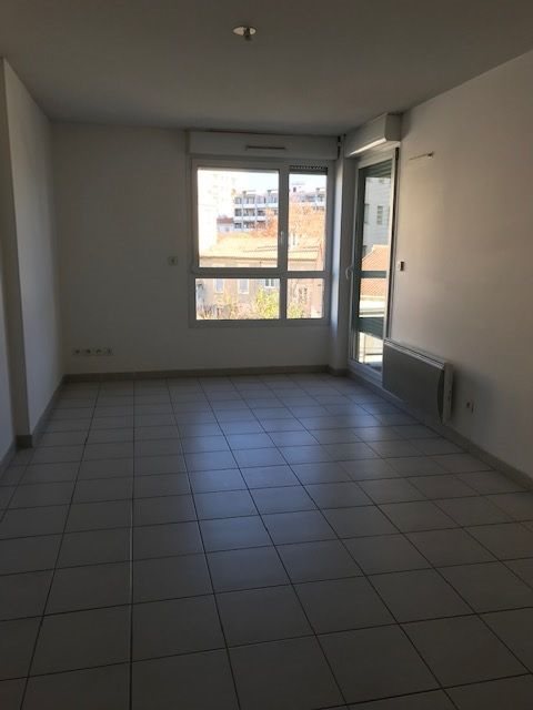Appartement à louer, 39m², Nîmes
