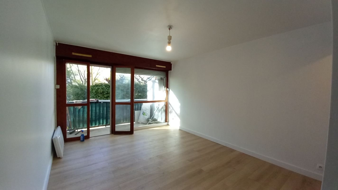 Appartement à louer, 32m², Nîmes