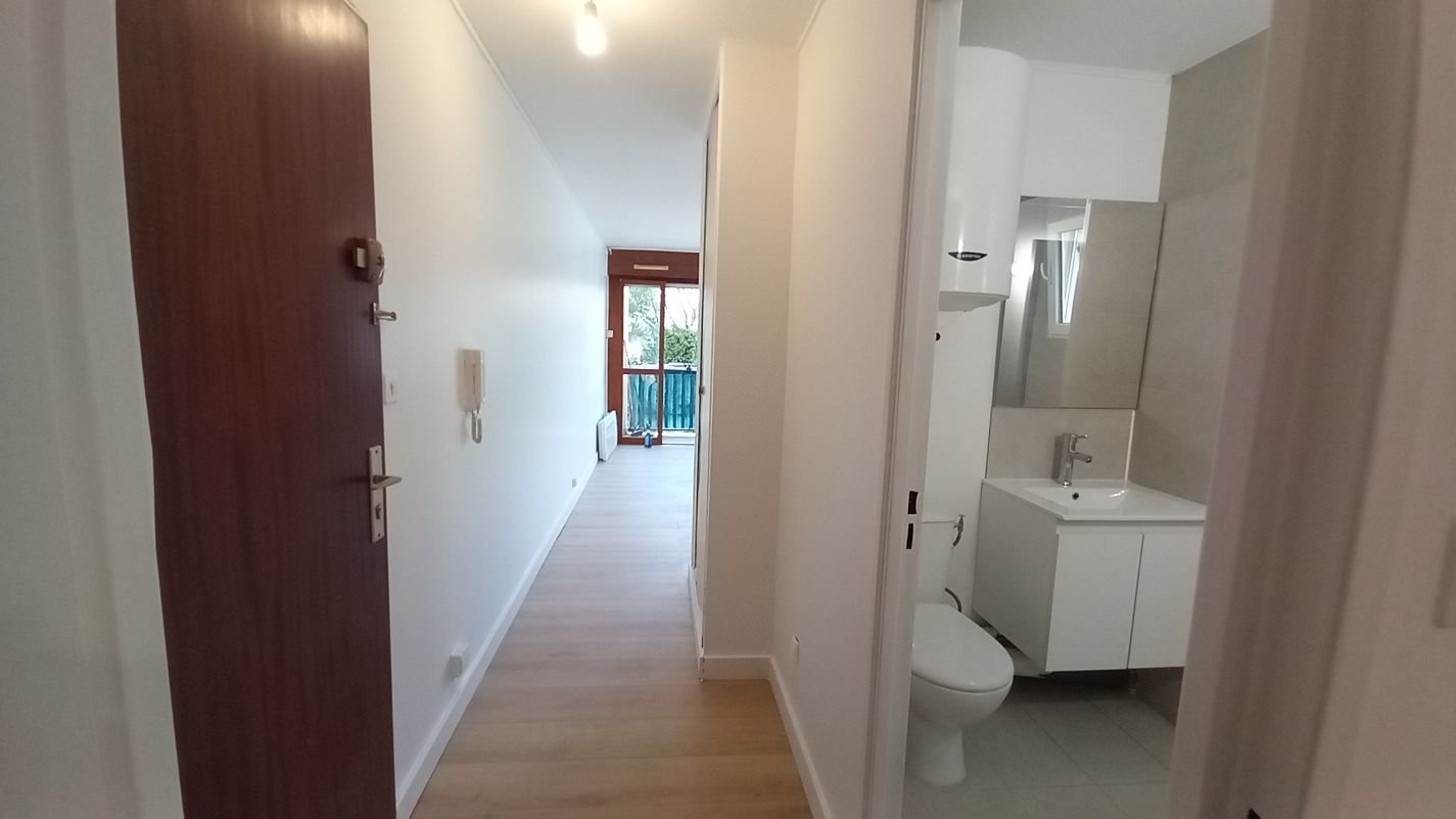 Appartement à louer, 32m², Nîmes