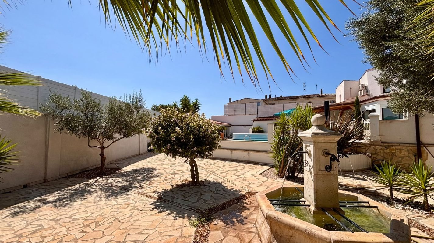 Maison à vendre, 230m², Bessan
