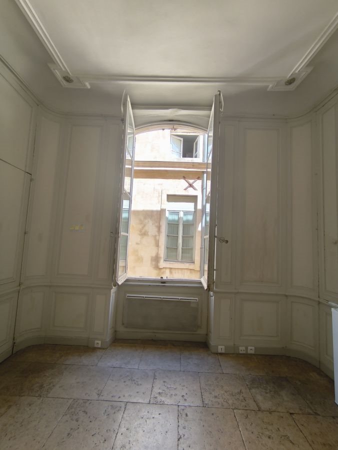 Appartement à louer, 27m², Nîmes