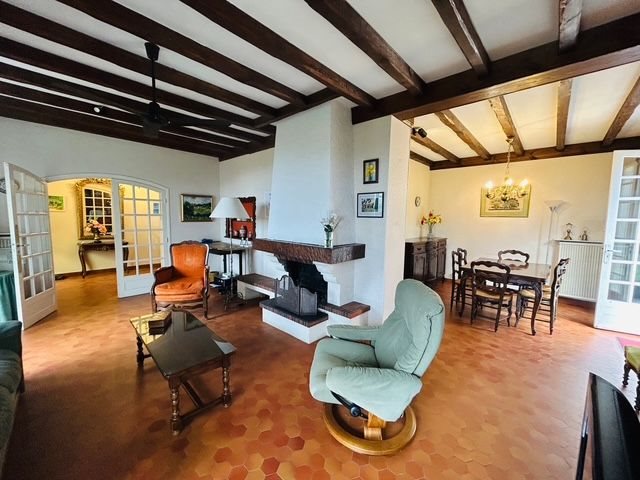 Maison à vendre, 136m², Serres-Morlaàs