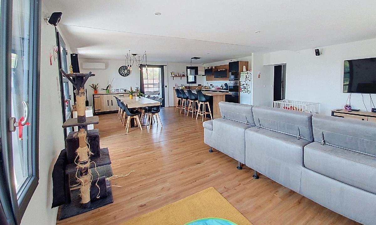 Maison à vendre, 220m², Lantignié