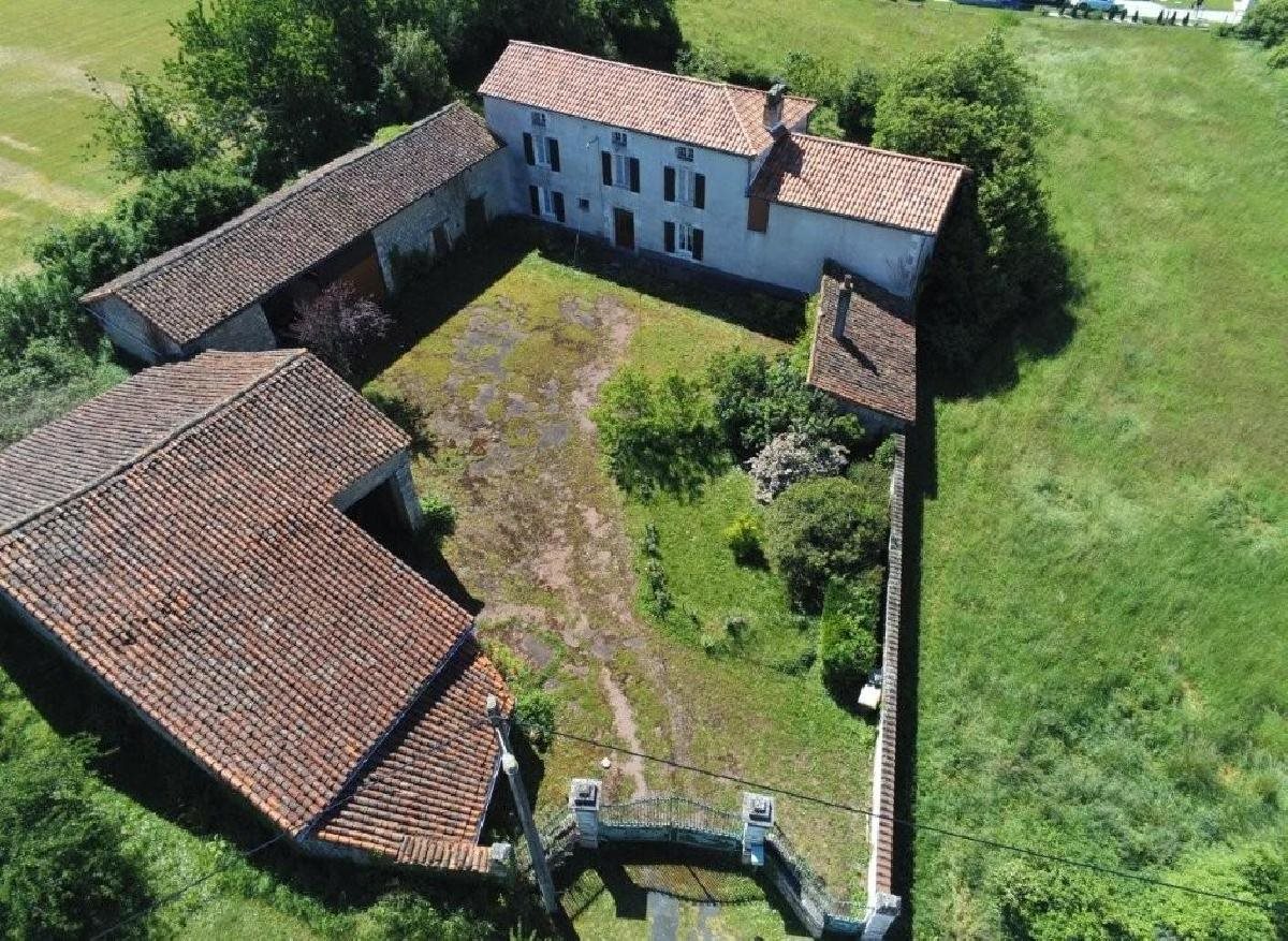 Maison à vendre, 182m², Ruffec