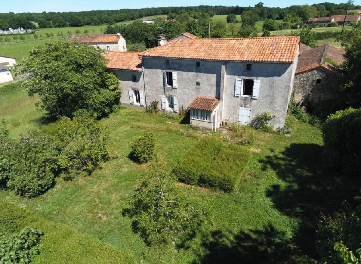 Maison à vendre, 182m², Ruffec