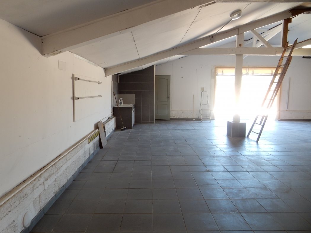 Maison à louer, 140m², Eguilles