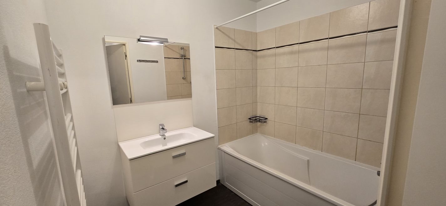 Appartement à louer, 63m², Ajaccio