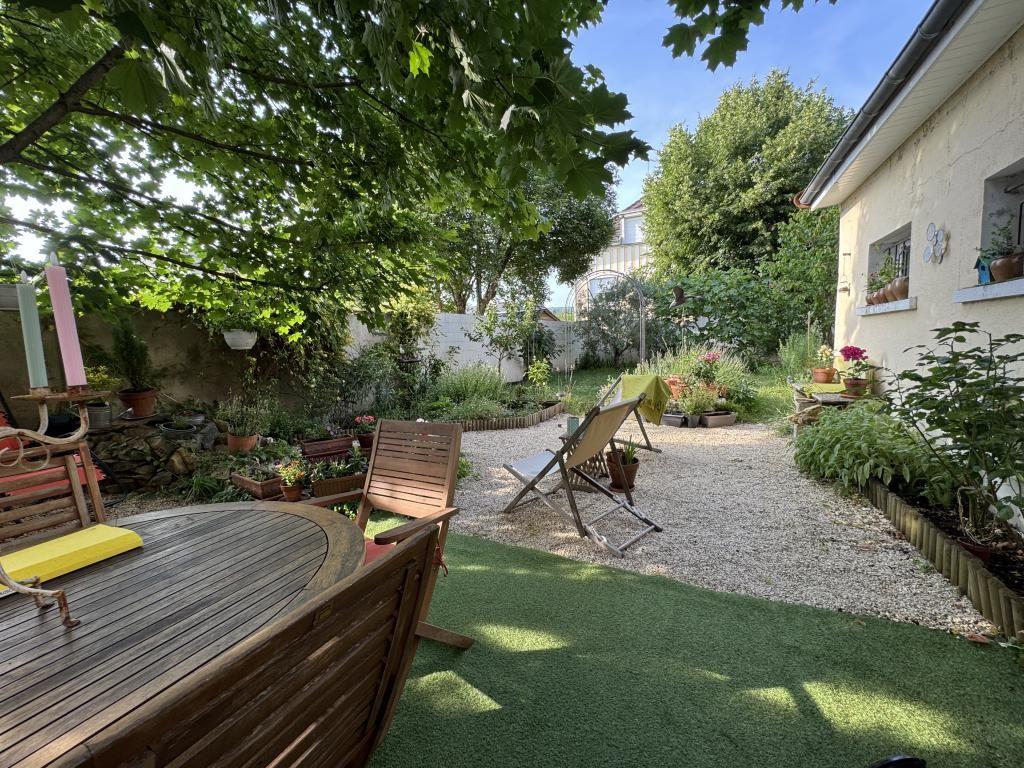 Maison à vendre, 202m², Saint-Amand-Montrond