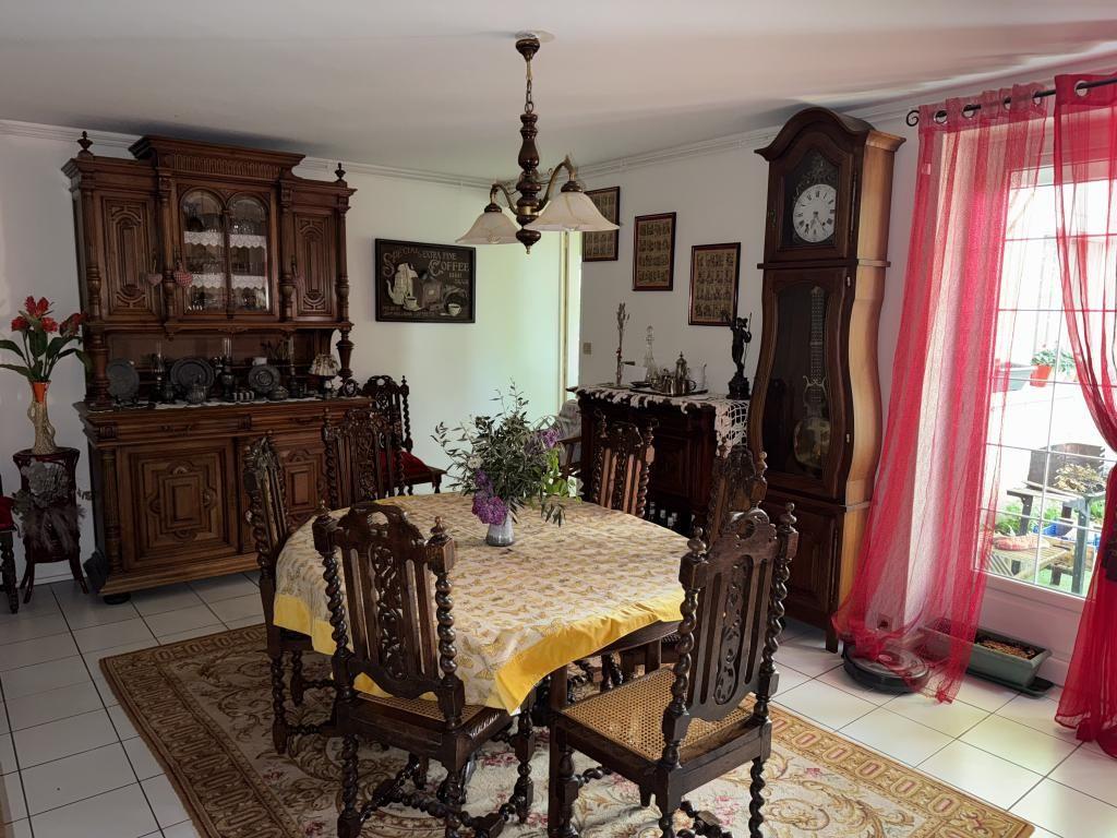 Maison à vendre, 202m², Saint-Amand-Montrond