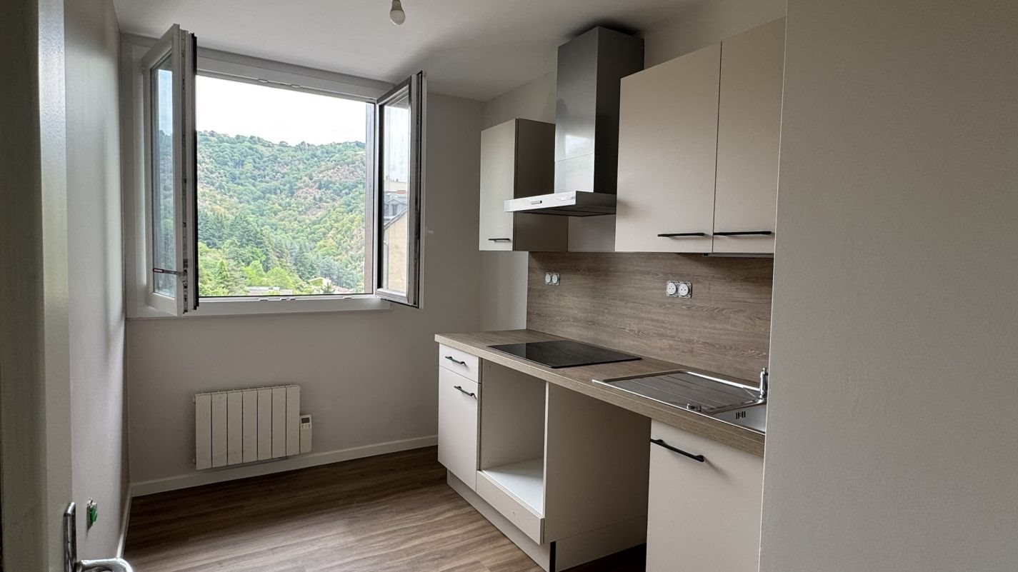 Appartement à louer, 90m², Thiers