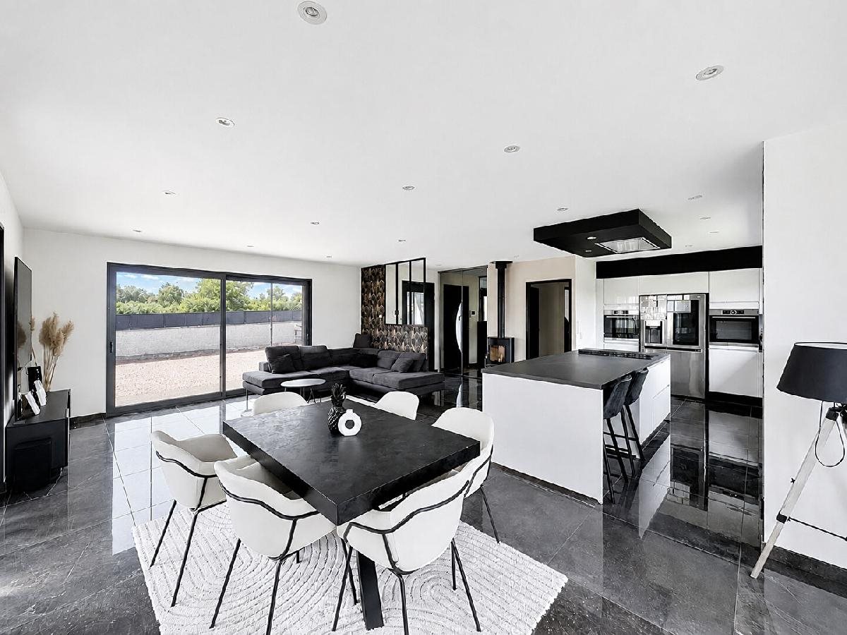 Maison à vendre, 131m², Prissé