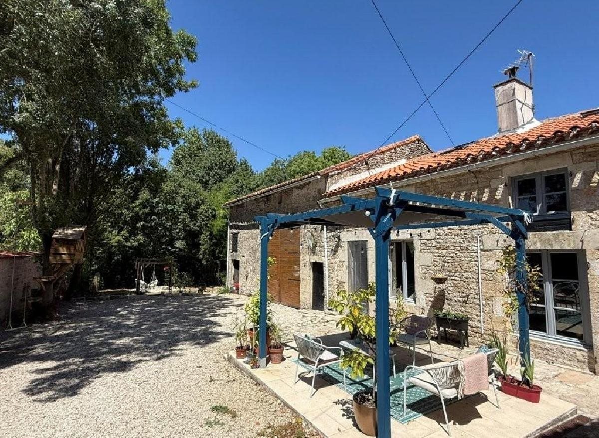 Maison à vendre, 182m², Mansle