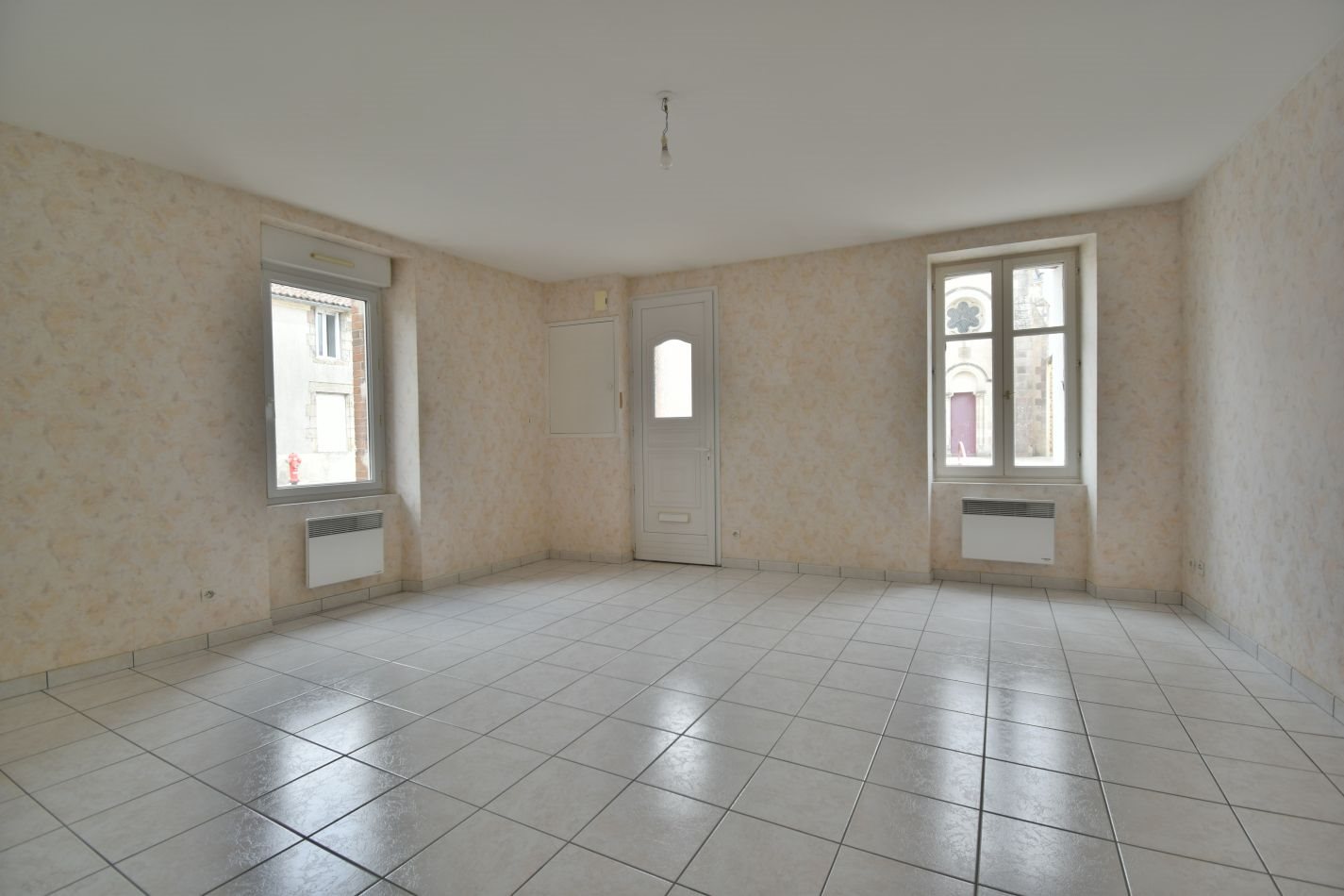 Maison à vendre, 80m², Yzernay
