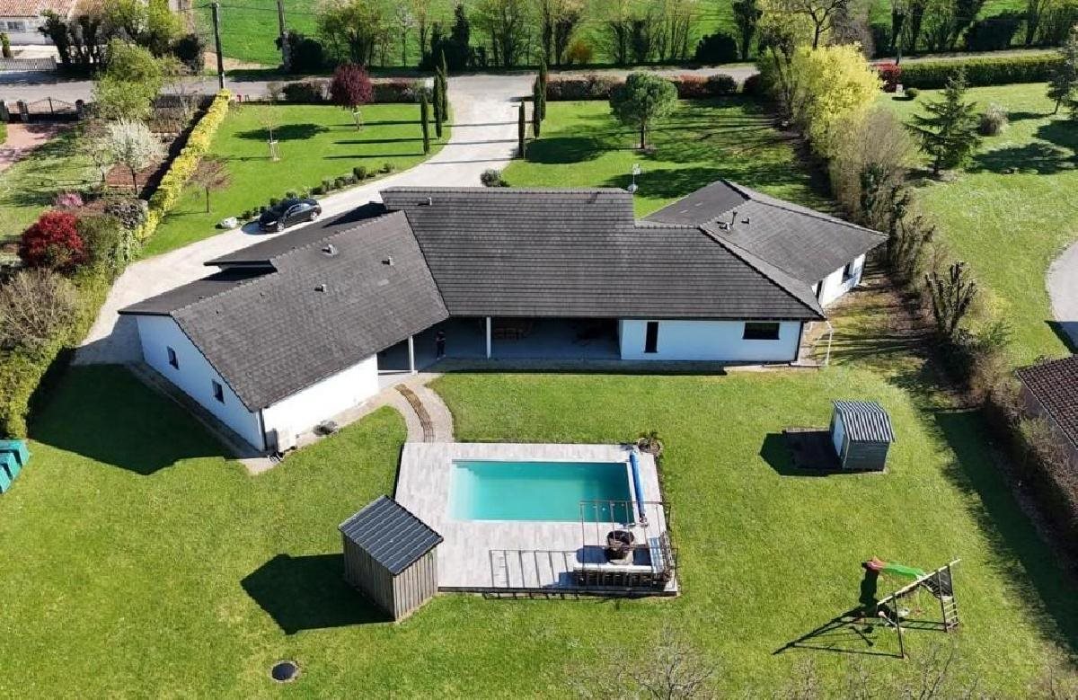 Maison à vendre, 257m², Ruffec