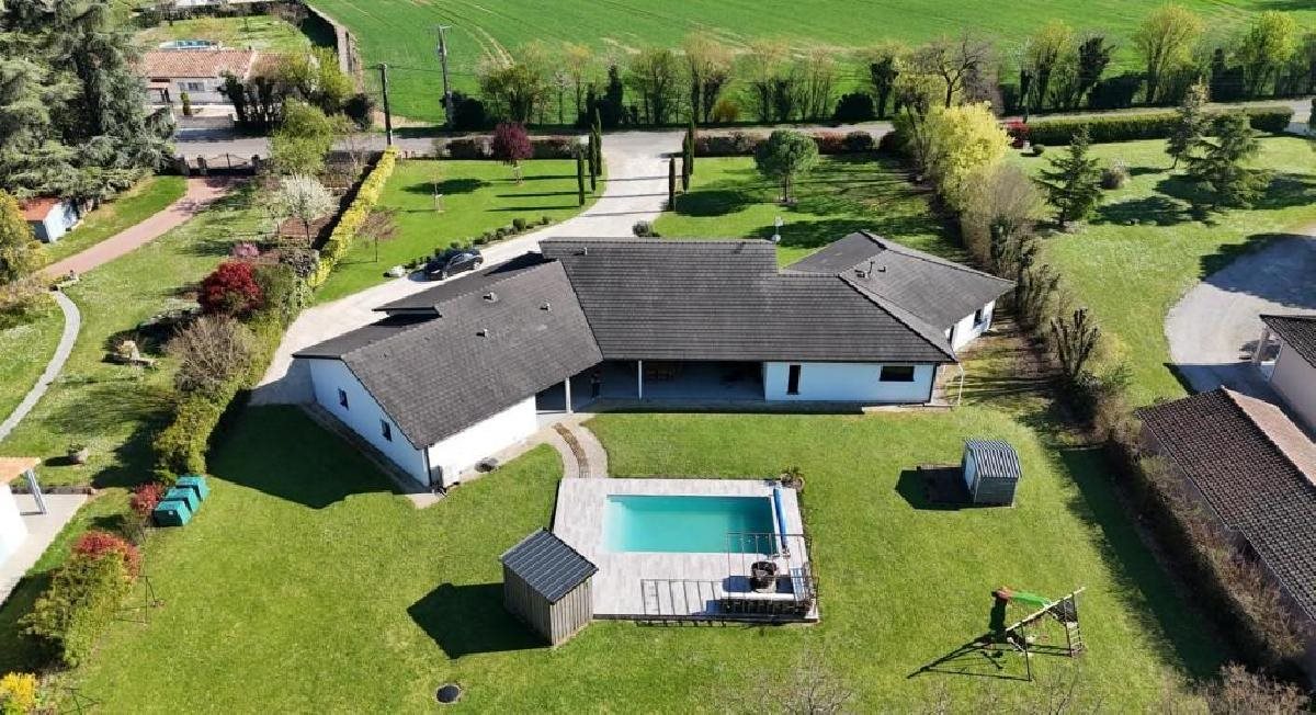 Maison à vendre, 257m², Ruffec