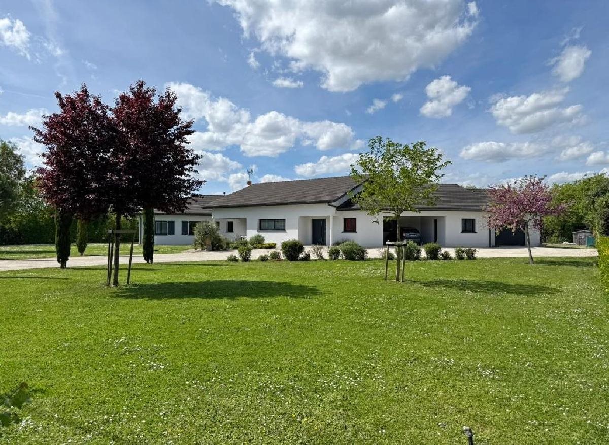 Maison à vendre, 257m², Ruffec