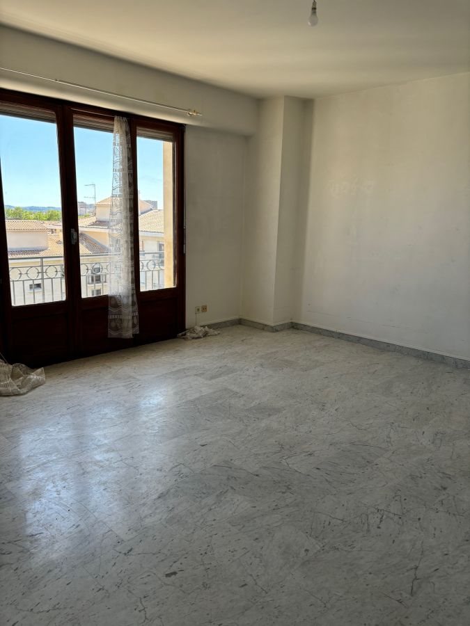 Appartement à louer, 33m², Nîmes