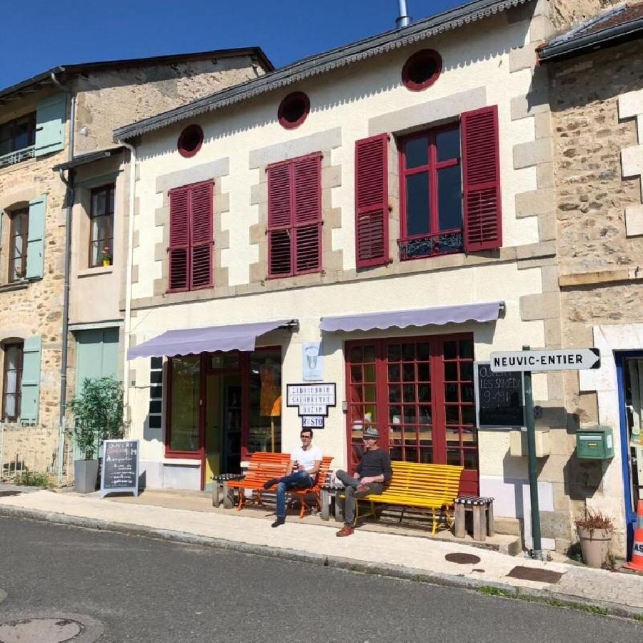 Maison à vendre, 194m², Châteauneuf-la-Forêt