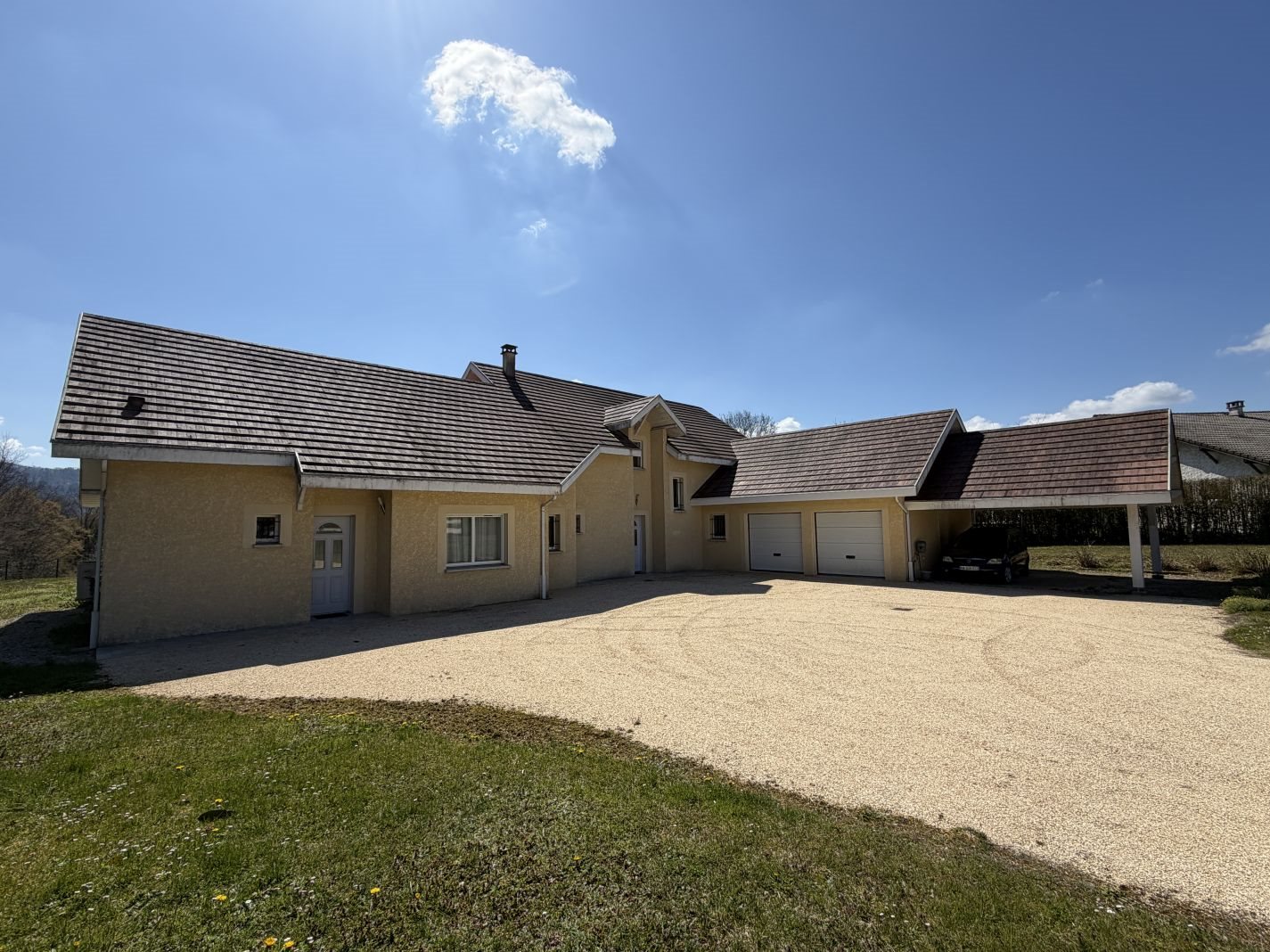 Maison à vendre, 240m², Saint-Geoire-en-Valdaine