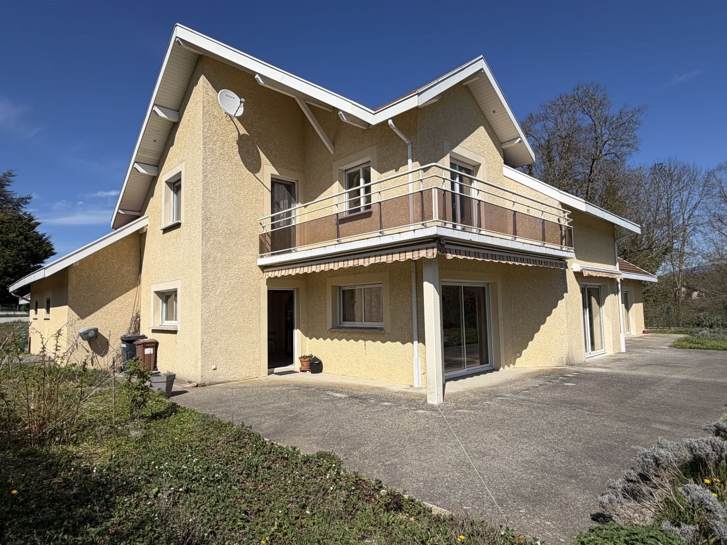 Maison à vendre, 240m², Saint-Geoire-en-Valdaine