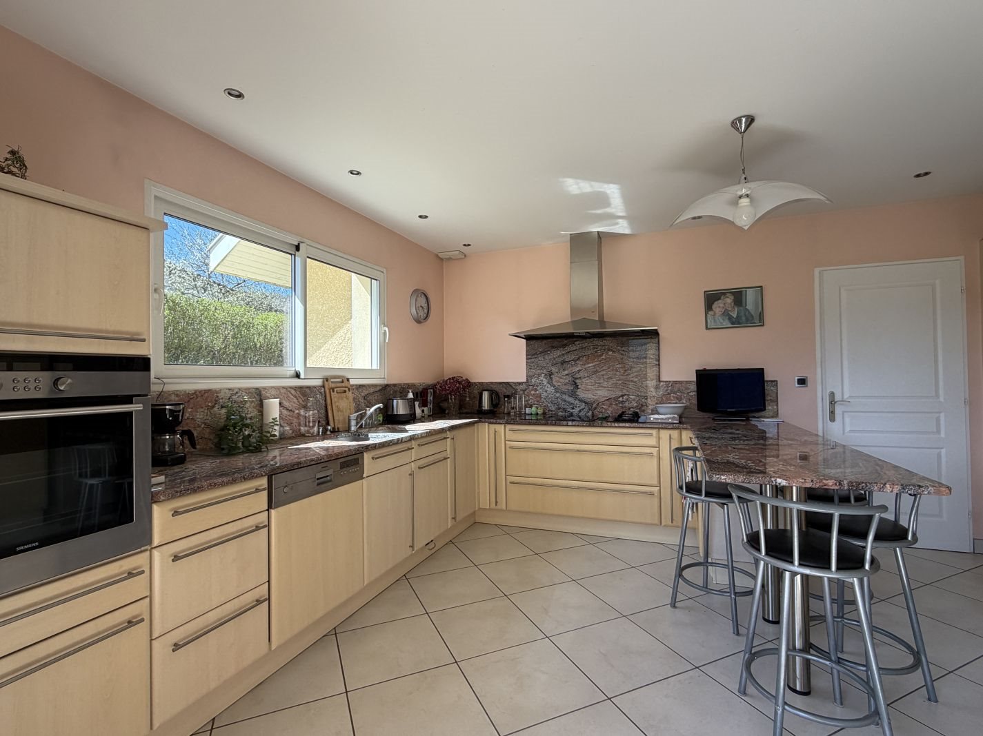 Maison à vendre, 240m², Saint-Geoire-en-Valdaine