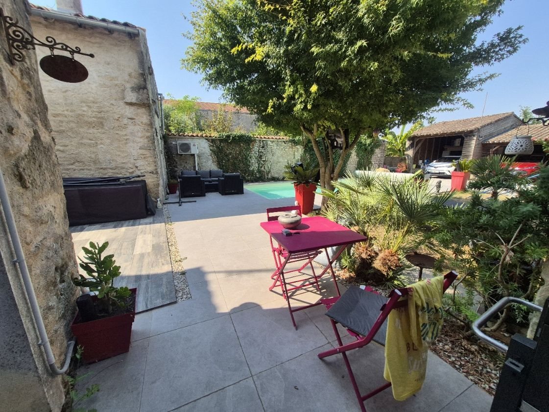 Maison à vendre, 155m², Coulonges-sur-l'Autize