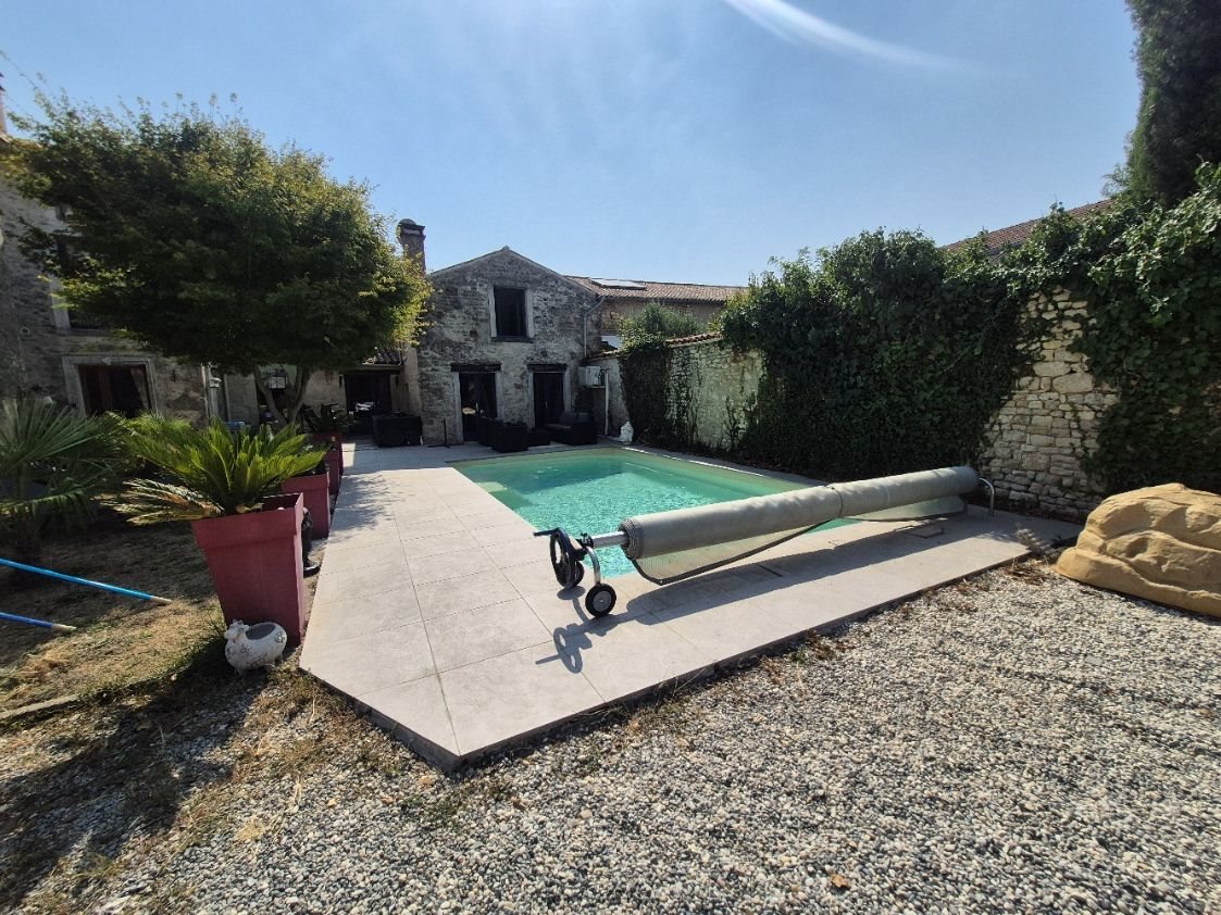Maison à vendre, 155m², Coulonges-sur-l'Autize
