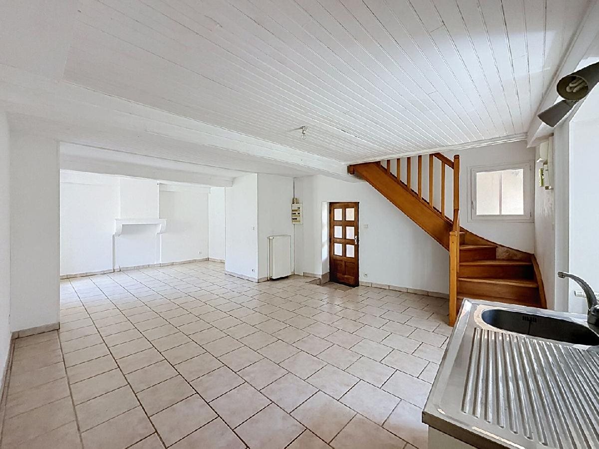 Maison à vendre, 67m², Azé