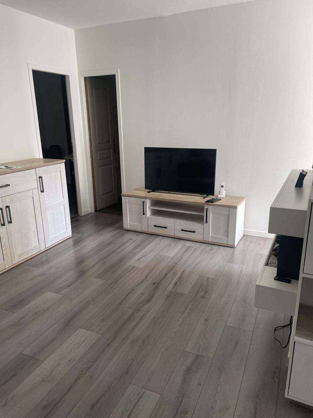 Appartement à louer, 57m², Saint-Florent-sur-Auzonnet