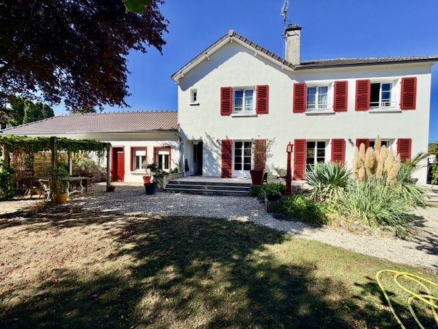 Maison à vendre, 213m², Saint-Julien-les-Villas