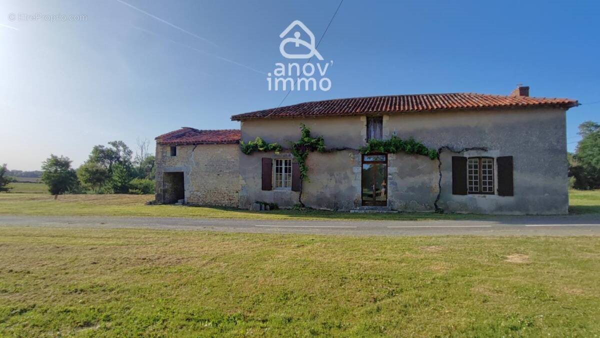 Maison à vendre, 70m², Saint-Martin-l'Ars