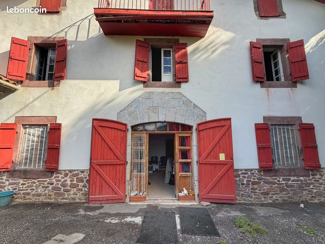 Maison à vendre, 205m², Saint-Jean-Pied-de-Port