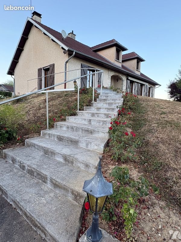 Maison à vendre, 164m², Devecey